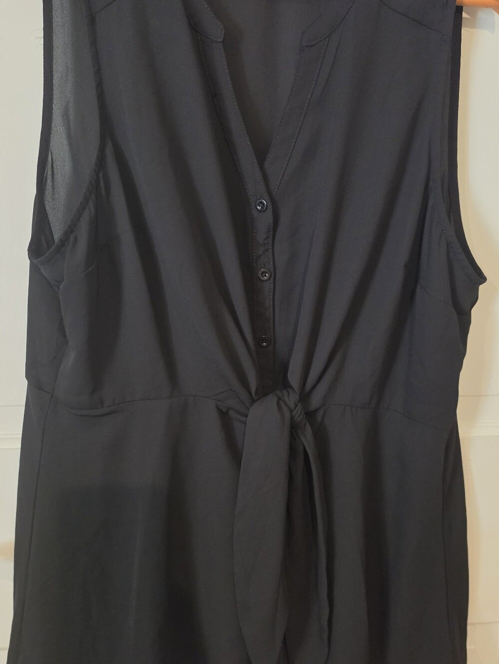 Torrid Black Sleeveless Tie-Front Button-Down Blouse